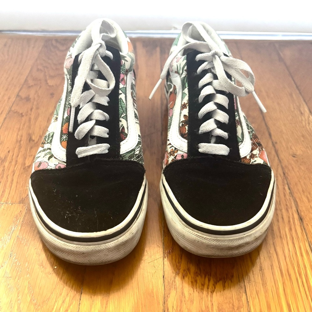 Old skool style, low top women's Vans colorful tropical floral  print, size 7.5